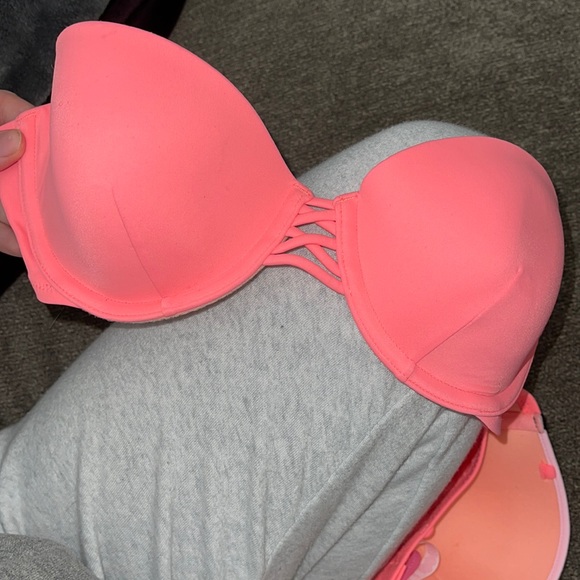 victoria secrets bikini top!